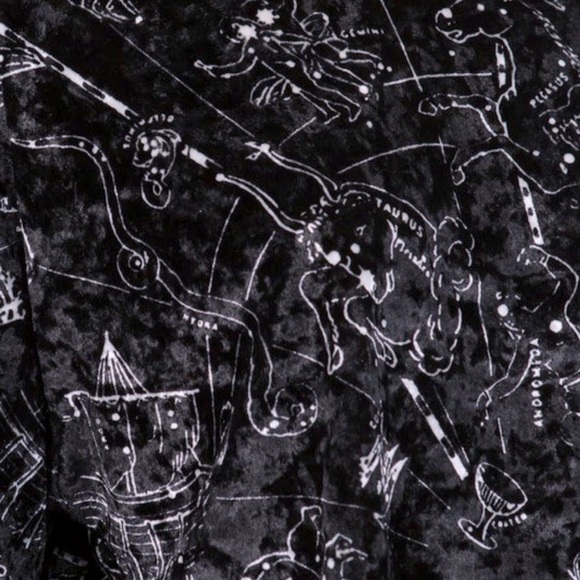 Long Sleeve Astrology Print Velvet Crop Top - Picture 5 of 5